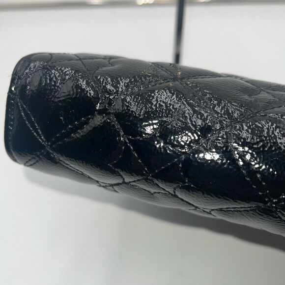 Betsey Johnson Large‎ Faux Leather Black and Gold Quilted Wristlet - Picture 8 of 10